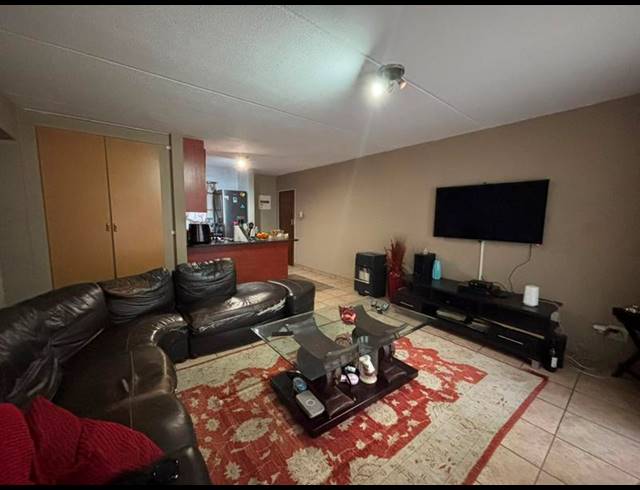 2 BEDROOM APARTMENT FOR SALE IN WELTEVREDEN PARK